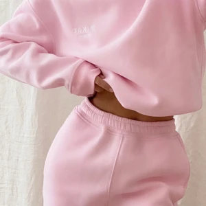 mjukisset - från mkae cph, fler bilder finns på deras hemsida! nypris 1544kr! så lägg av med att pruta! storlek s, normal i storleken! tjockt och lyxigt material! frakt på 66kr tillkommer 