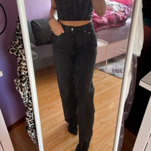 Jeans från lager 157  - Använda 1 gång säljs för att de är lite för korta 