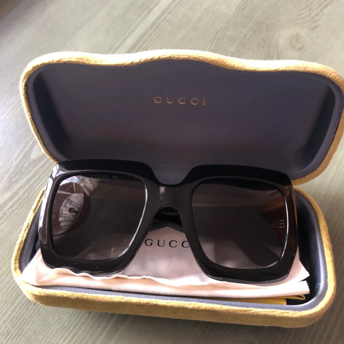 Gucci solglasögon - 91