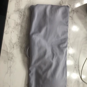 Bikini Shein - Säljer den här fina bikinin från Shein som jag köpte förra sommaren. Säljer då den är förstor för mig. Min kompis har använt den några gånger. Överdelen har tappat färg och då har fått en blåggrå färg. 