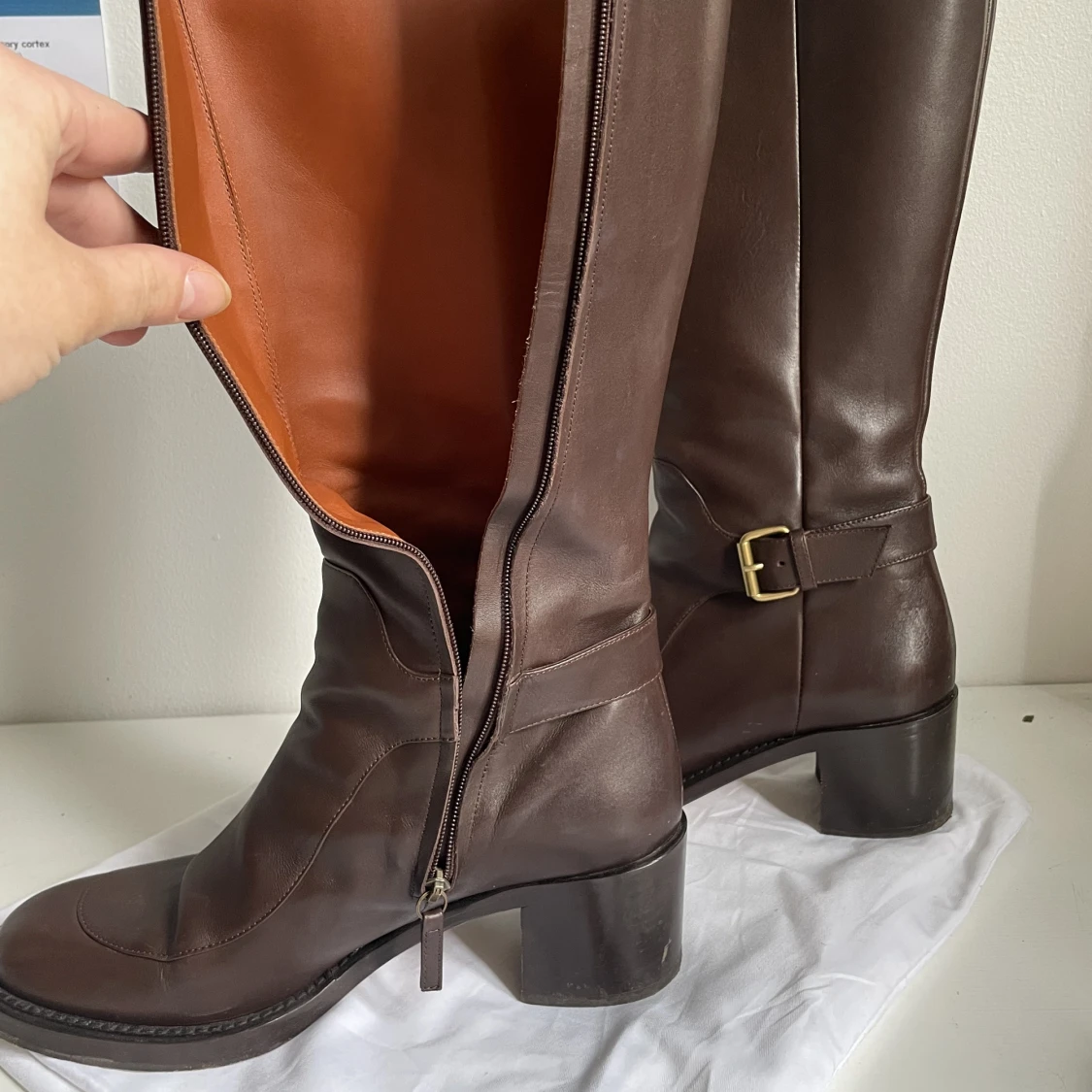 Bruna läder stövlar m/ klack - 91