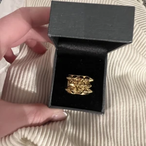 Edblad ring  - Fin ring från Edblad i strl 18, knappt använd! 