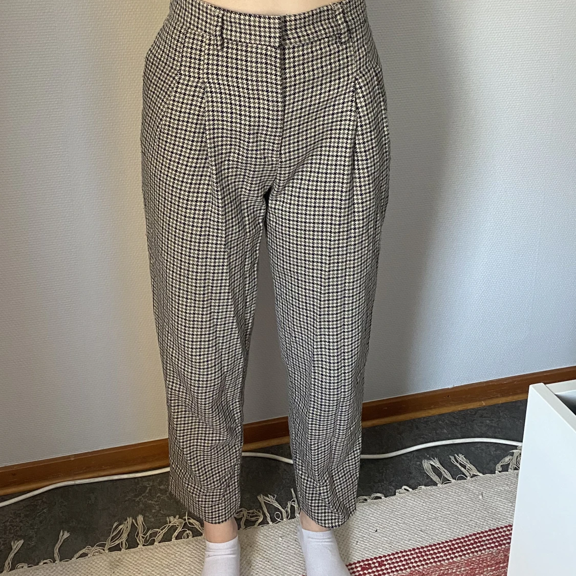 Rutiga byxor från Monki