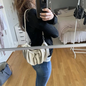 Väska  - Snygg väska aldrig använt💗 