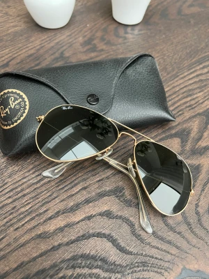 Ray-ban solglasögon - Klassiska ray ban. 