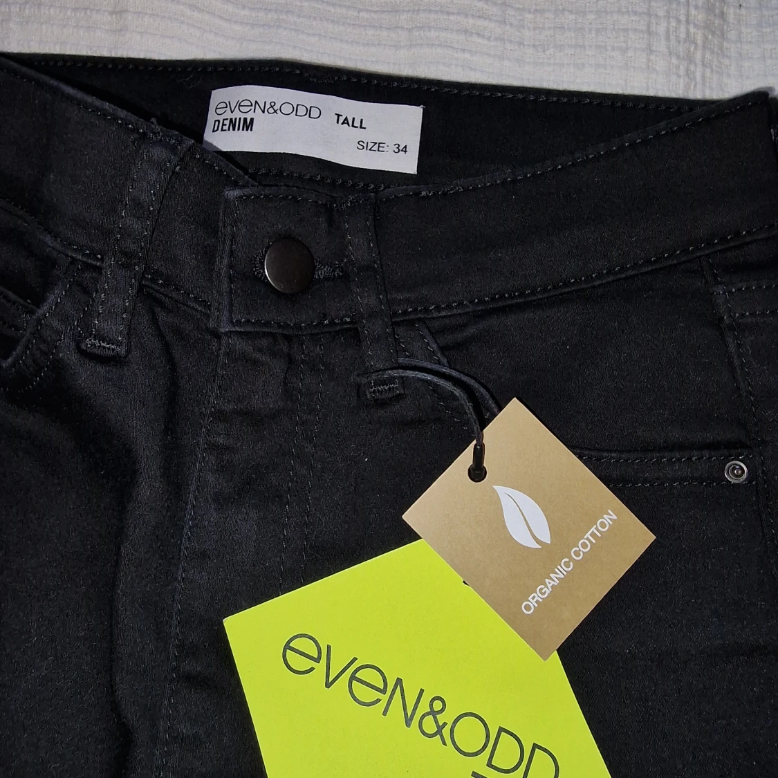 Högmidjade jeans - 1