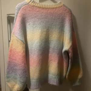 Stickad tröja  - Stickad tröja