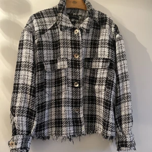 Zara jacka - Tunnare jacka, använd två gånger 