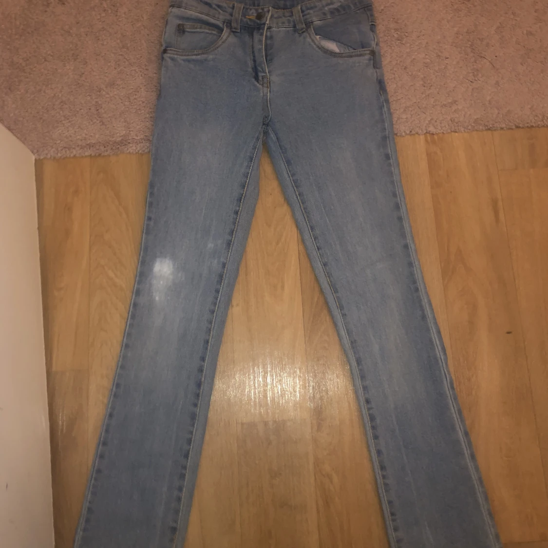 Ljusblåa jeans
