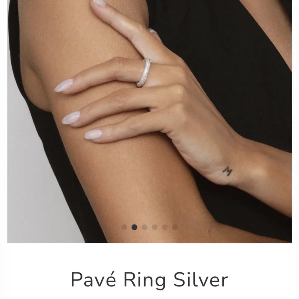 En silver ani ring som inte kommer till nån användning mer. Strl 16-17 silver. Ny pris 900kr. Accessoarer.