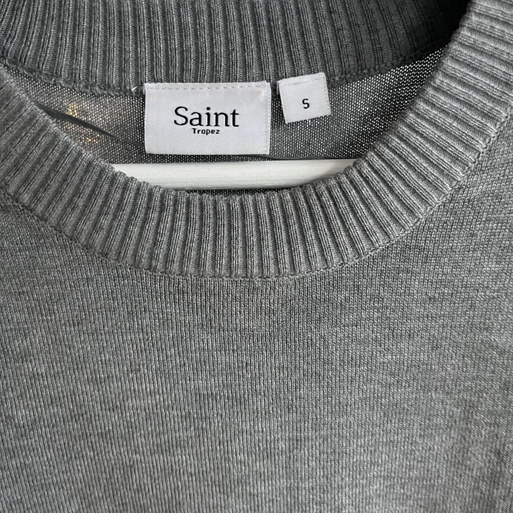 Så fin tröja från saint tropez😍 200kr exkl frakt❤️. Stickat.