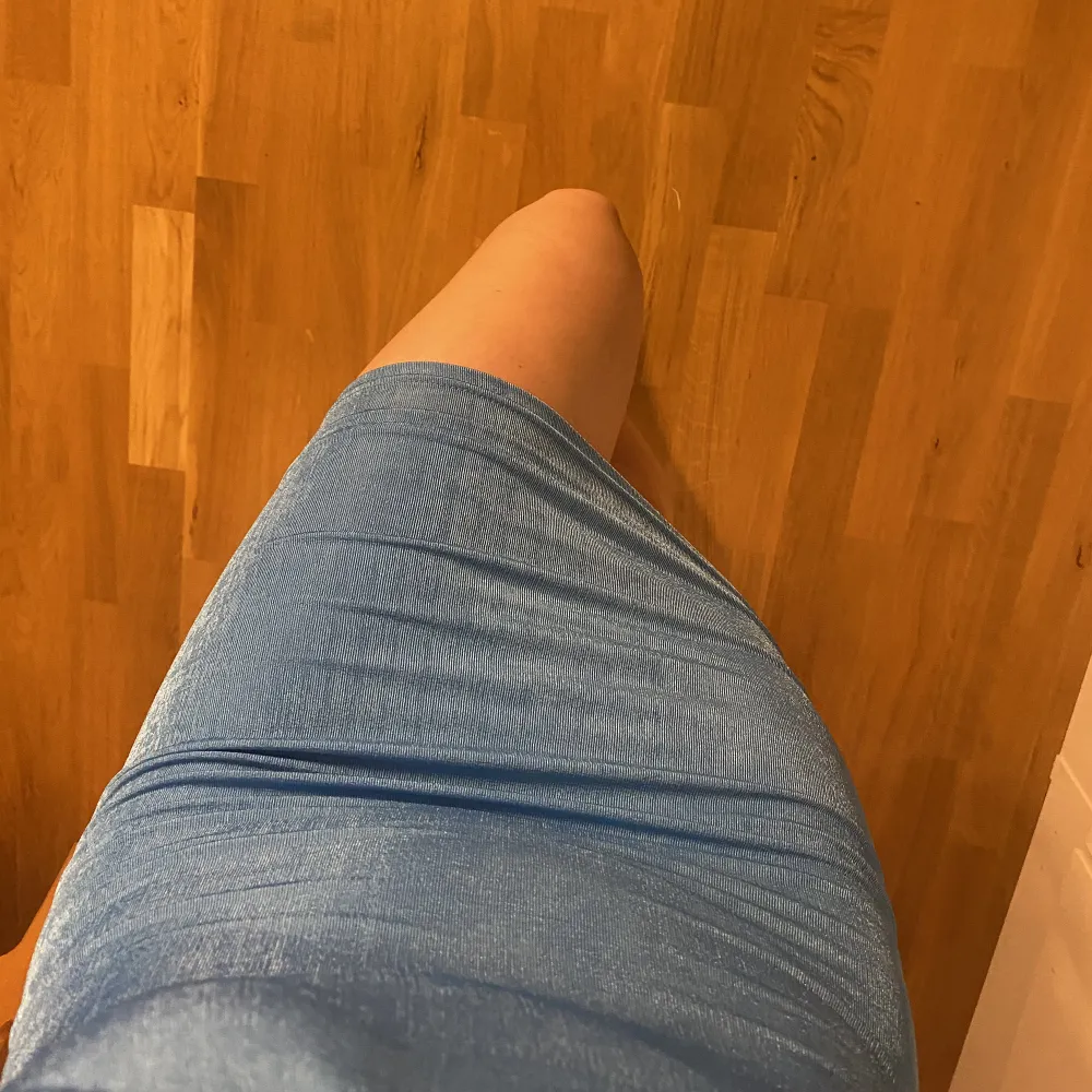 Superfin klänning! Aldrig använd: Säljer för 199kr plus frakt! Kika gärna in bland mina andra annonser och se om du hittar något, samfraktar gärna🤍. Mekot.
