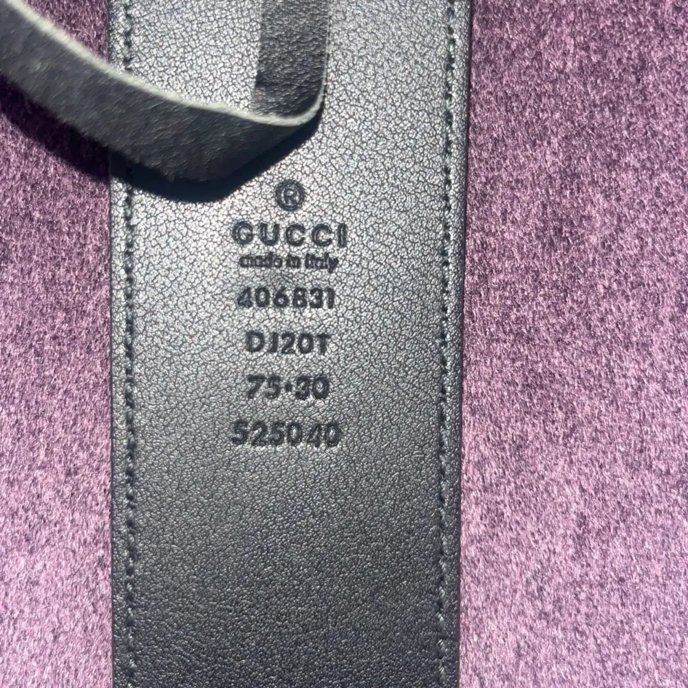 GG Marmont leather belt with shiny buckle. Nypris 420 € alltså 4800 sek. Nästan oanvänt. . Accessoarer.