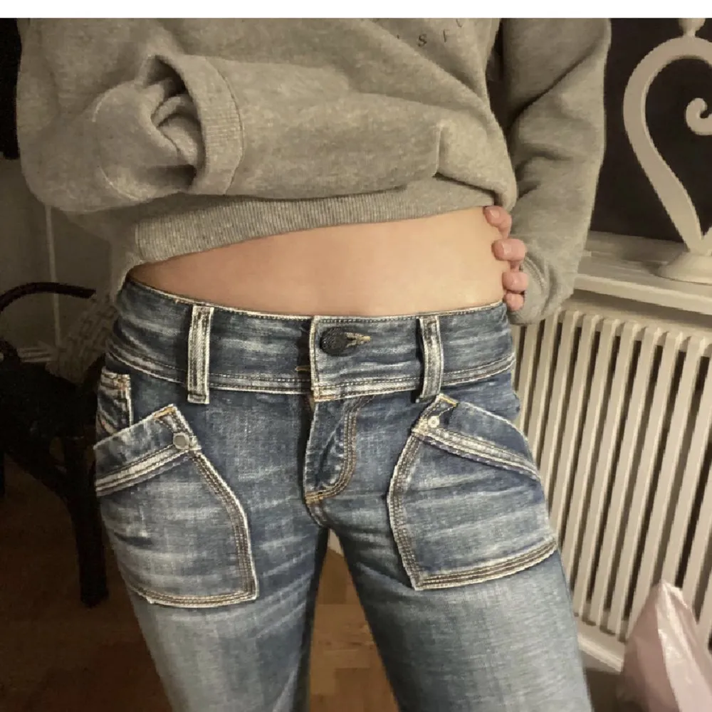 Sjukt snygga! Säljer endast för ett bra bud💋. Jeans & Byxor.