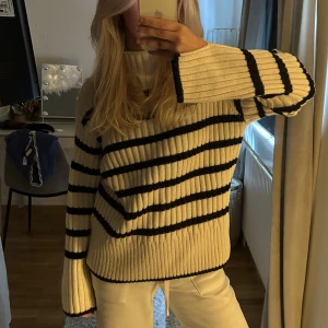 Finaste tröjan - Världens finaste stickade tröja. Aldrig använd, storlek S😍😍💓