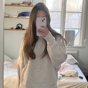 Stickad hoodie - Jättemysig!