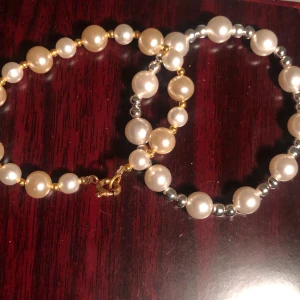 Armband  - Mängder av olika armband, små i storlek men kan ändras om man vill. Skriv för fler bilder😊💕