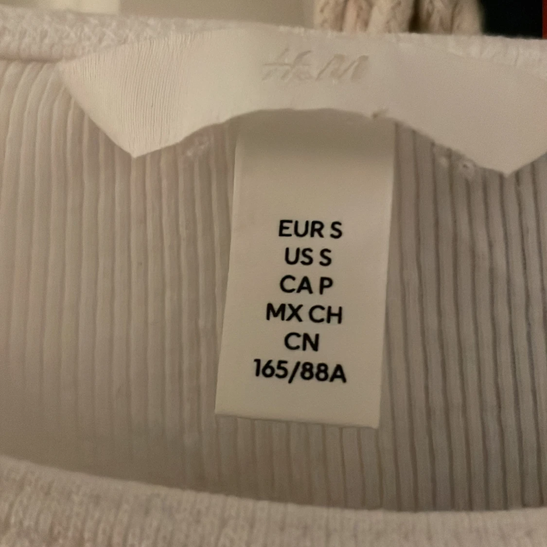 Vit ribbad tröja  - 91