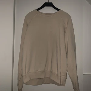 Sweatshirt lager 157 - Använd fåtal gånger, fint skick 