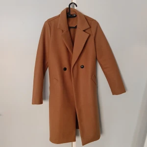 Vårkappa Vero Moda xs - Kappa från vero moda 