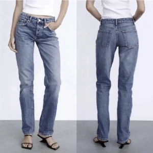 Low Rise straight Zara - Säljer dessa lågmidjade jeansen från Zara som inte säljs längre! Säljer både svart o blå💕