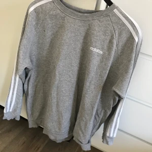 Adidas tröja - Adidas tröja. Köpte för 600+kr 