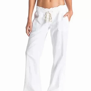 Roxy linnebyxor  - Storlek xs💘Buda privat, Kom med egna pris förslag💘 Bud:520+frakt🫶🏼 Direkt 700kr! Postar idag 12/6 om affären går snabbt annars så kommer jag hem på fredagen den 16/6! Så kan posta som tidigast då!