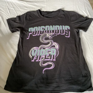 Gina t-shirt - Gammal men typ aldrig använd, köptes för ca 149kr