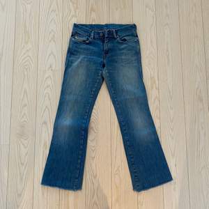 Low waisted jeans från diesel, super bra kondition 