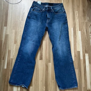 Tiger of Sweden jeans - Jeans i väldigt bra skick, knappt använda. Modellen är ankle length lite utsvängda nertill. 