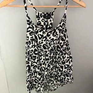 H&M linne med leopardmönster - Knappt använt!!