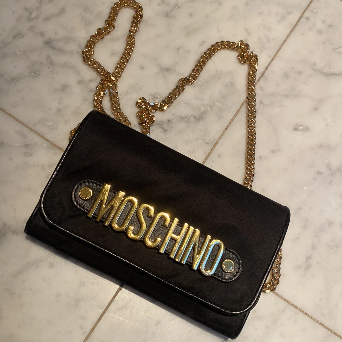Moschino väska - 90