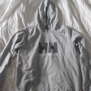 Helly Hansen hoodie M - I nyskick storlek Medium 