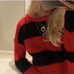 Stickad tröja - Säljer denna fina Zadig liknande tröjan som inte går att köpa längre. Xs men sitter som S.  Kom privat för flera bilder