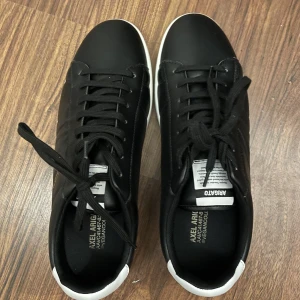 Axel Arigato sneakers  - Helt nya par Axel Arigato sneakers herr