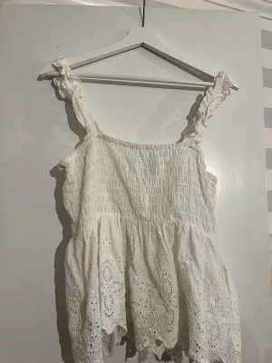 Gullig blus - Gullis blus från Mango