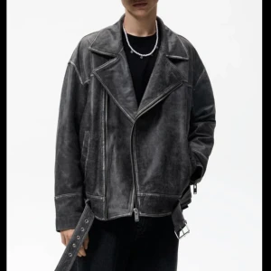 Skinnjacka - Perfekta skinnjacka från zara. Slut på hemsidan. Använd fåtal gånger 