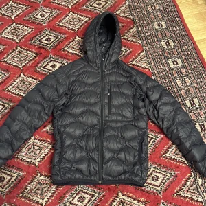 Peak Performance Jacka - Peak performance jacka i navy