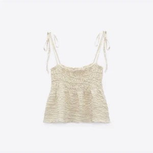 Zara top - Intresskoll på denna söta top från zara