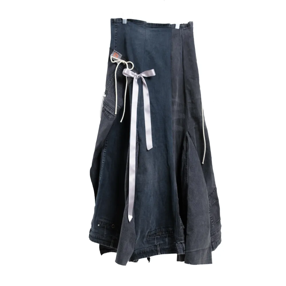 Upcycled denim skirt.. Kjolar.