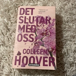 It ends with us. - Säljer denna bok eftersom jag har redan läst den. Fint skick boken är på svenska 😛