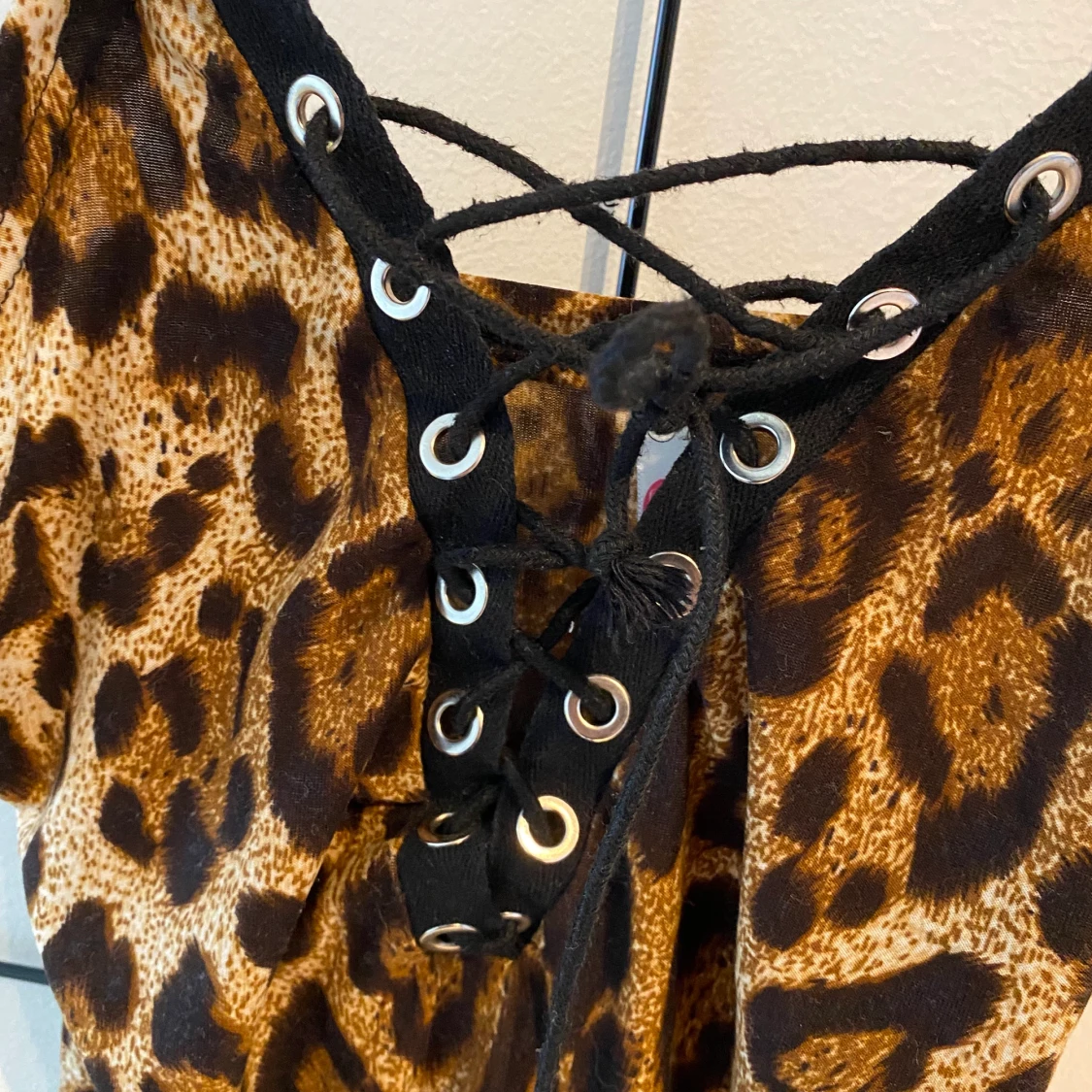 Leopardmönstrad body - 90