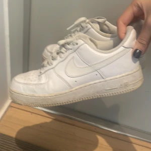 Nike airforce  - Nike airforce använda 3 ggr!
