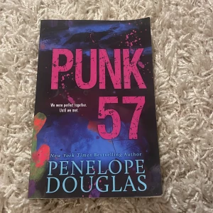 Punk 57. - Hej! säljer denna bok då jag redan har läst den, fint skick. 😊
