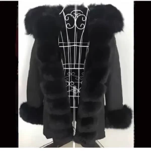 Fatima parka jacka/kappa - Säljer min fina jacka då den är knappt använd 5/6 gånger fraktar och möts upp i Västerås 