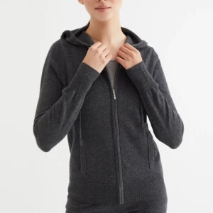 Soft goat tröja - Säljer min soft goat, ny pris 2 295 kr. Sälj för 1000. 