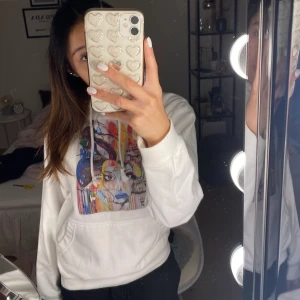 The cool elephant hoodie - The Cool Elephant hoodie med fint tryck på. Kan mötas upp eller frakta för 57 kr spårbart.