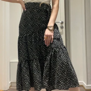 Kjol - Stradivarius, storlek: 34