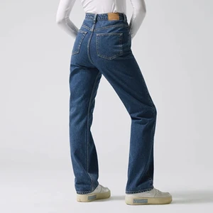 Weekday row jeans - Weekday jeans modell ROW. 28/30. Färg: blue