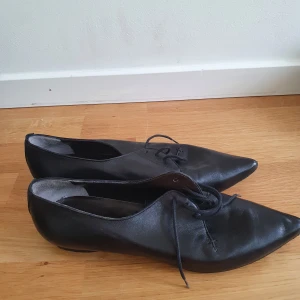 Fin skor - Knappt använda